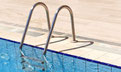 Kind Schwimmbad