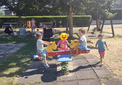 Elki Treff auf dem Spielplatz