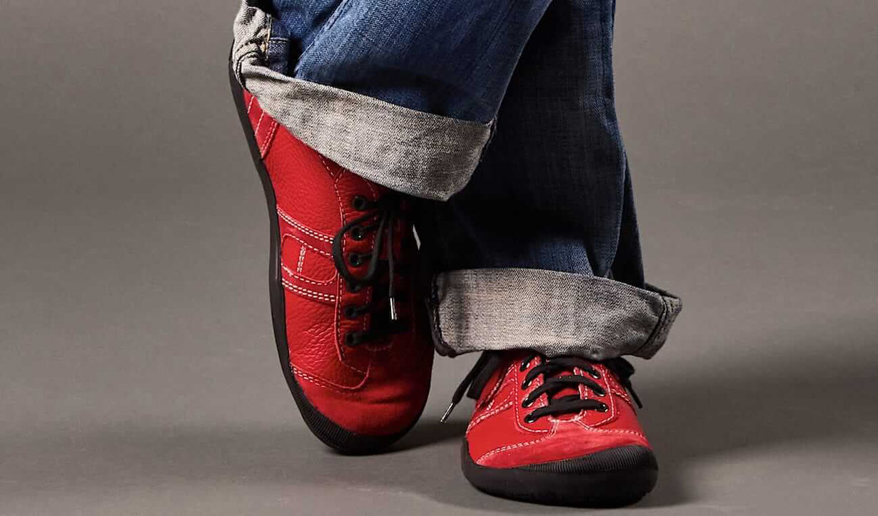 Rote Leder Barfußschuhe von Senmotic