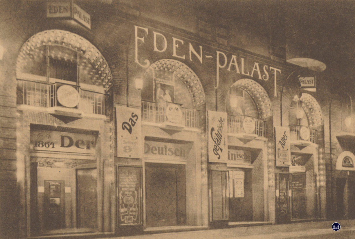 Der Eden - Palast am Kottbusser Damm in Kreuzberg. Kinoeingänge. Entwurf Bruno Taut.