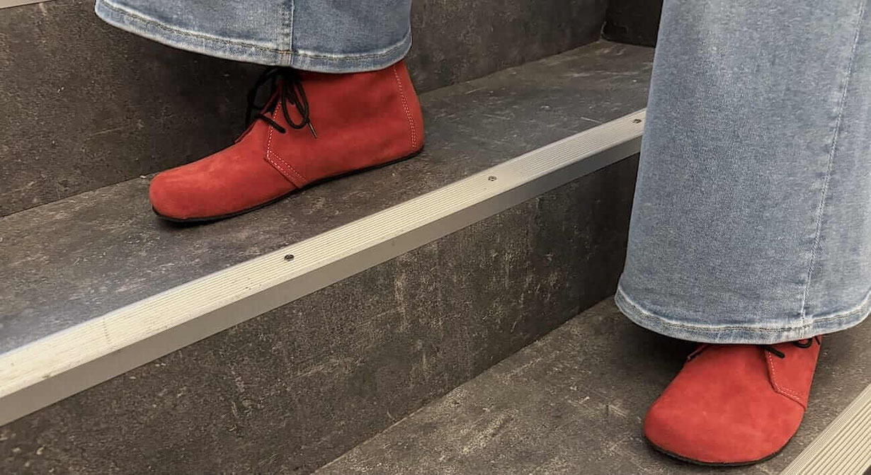Rote Wildleder Barfußschuhe für Einsteiger Modell Easy von Pure Barfußschuhe