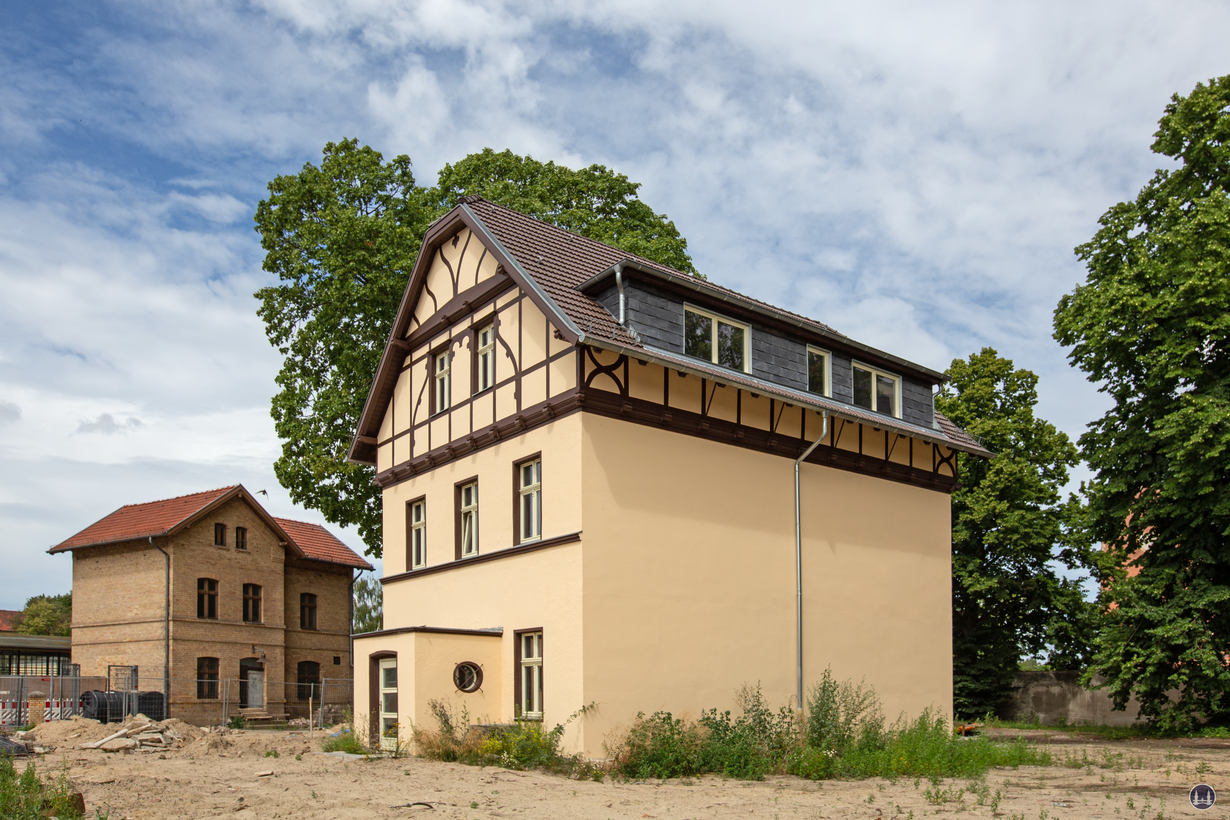 Der Bahnhof Lichtenrade. Landhaus Lichtenrade und Bahnhofsvorsteher - Gebäude.