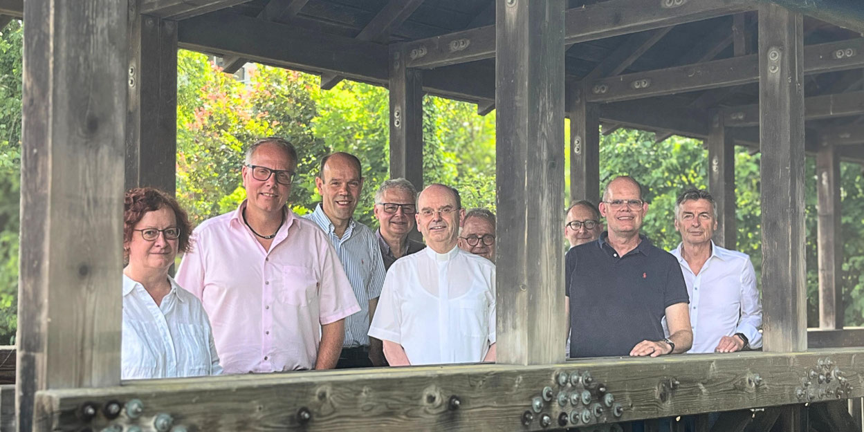Weihbischof Robert Brahm traf sich zu einem konstruktiven Austausch mit Kommunalpolitikern aus dem Pastoralen Raum Simmern. Foto: © Julia Fröder