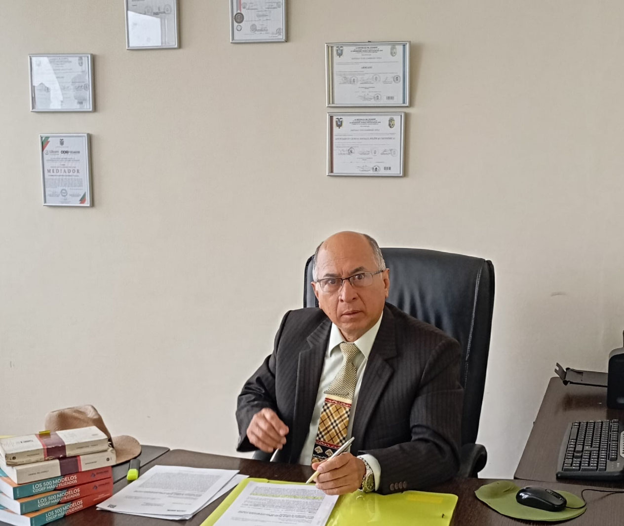 abogado con experiencia para atender delitos penales en el ecuador