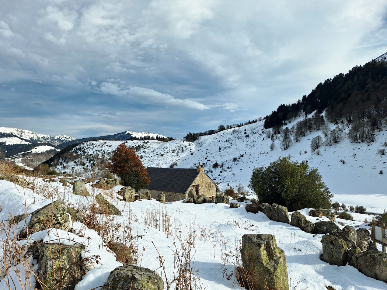 la cabane habitable avant le Courtaou des Esclozes