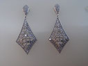 REF: OP 07 Pendientes en plata de ley con circonitas y cierre de presión. 