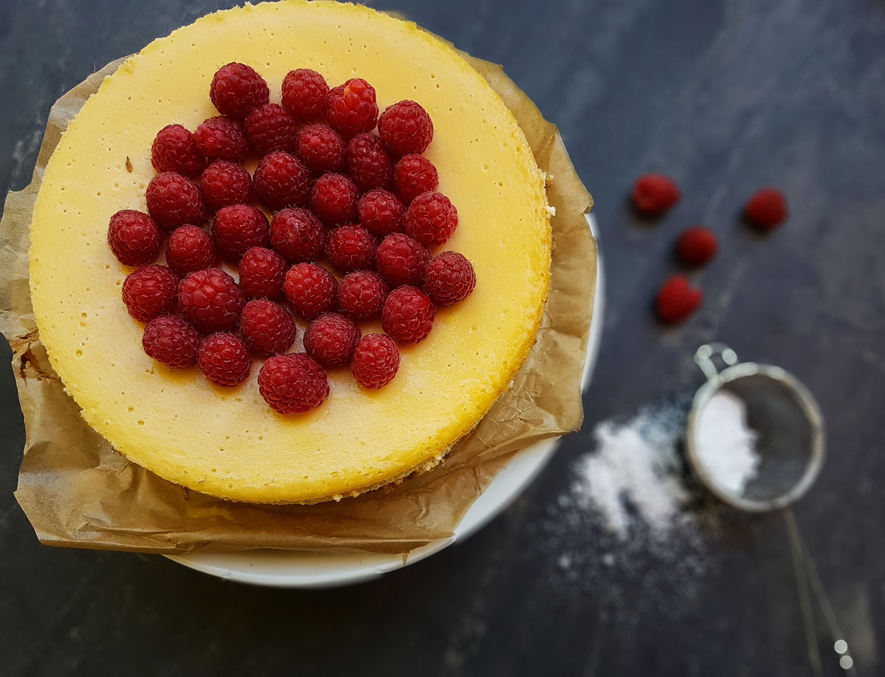 Rezept für New York Cheescake mit Himbeersauce / Käsekuchen Klassiker