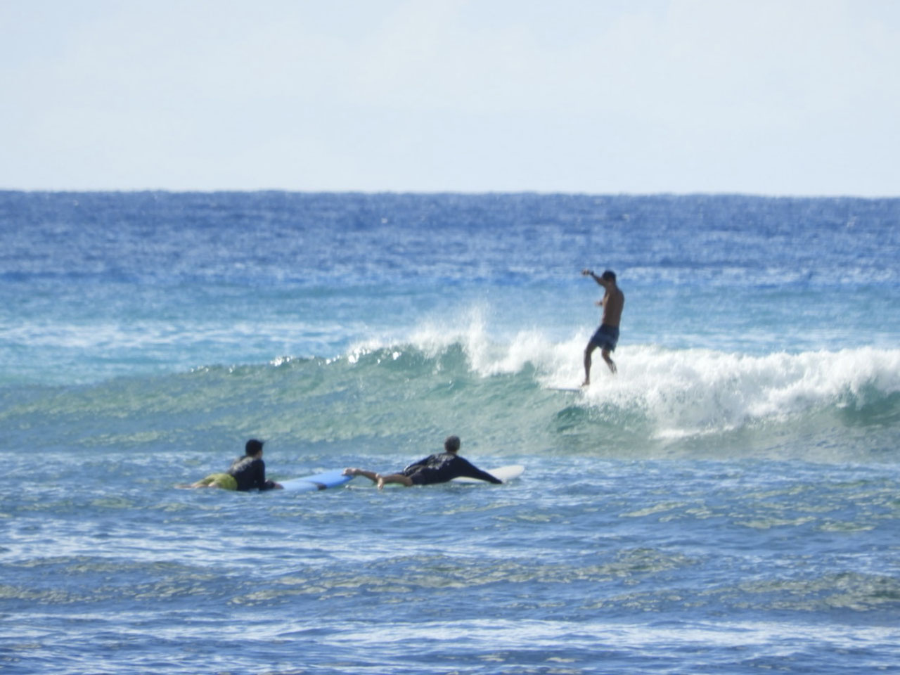 Hanalei Bay ハワイ ワイキキ サーフショップ KAION （カイオン） at WAIKIKI SHORE 公式サイト｜日本発