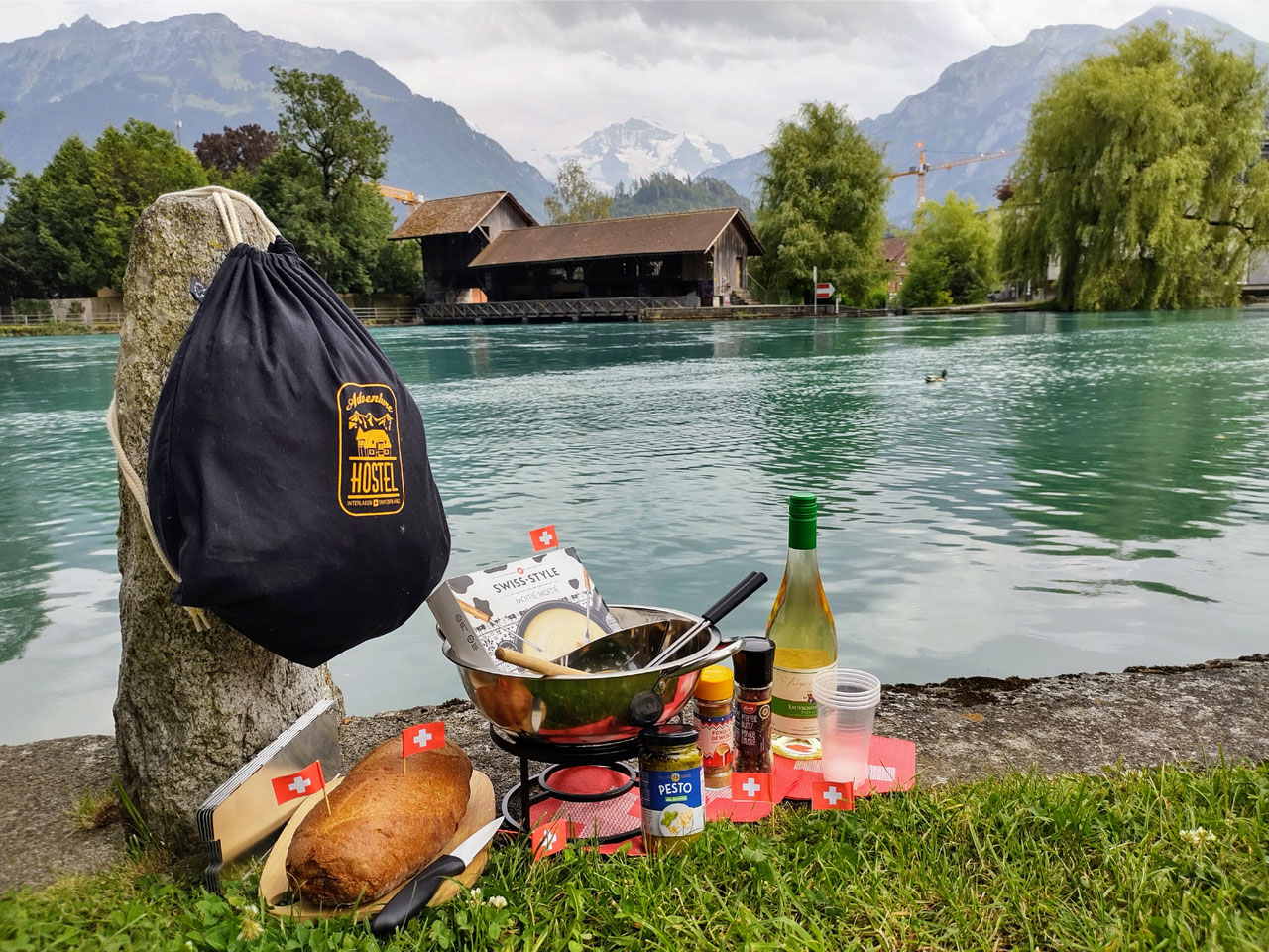 Wandern & Fondue mit dem Fondue Rucksack Interlaken Interlaken
