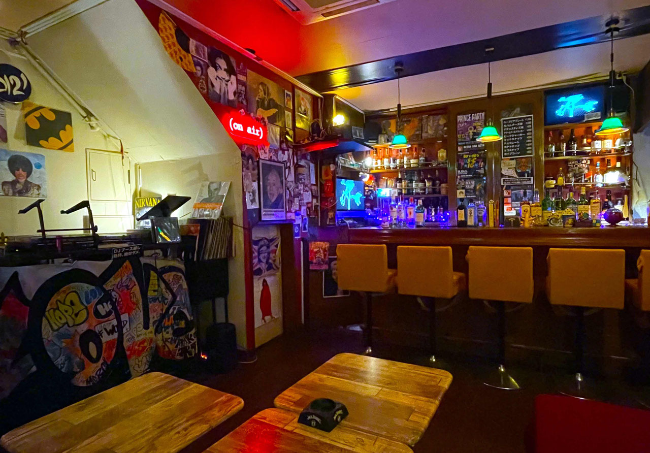 大阪心斎橋の音楽バー レトロバーレト 大阪心斎橋の音楽バー・レトロバーレト