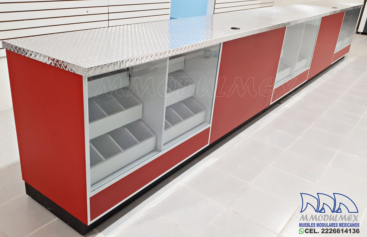 Muebles, mostradores, góndolas, exhibidores y vitrinas para ferreterias