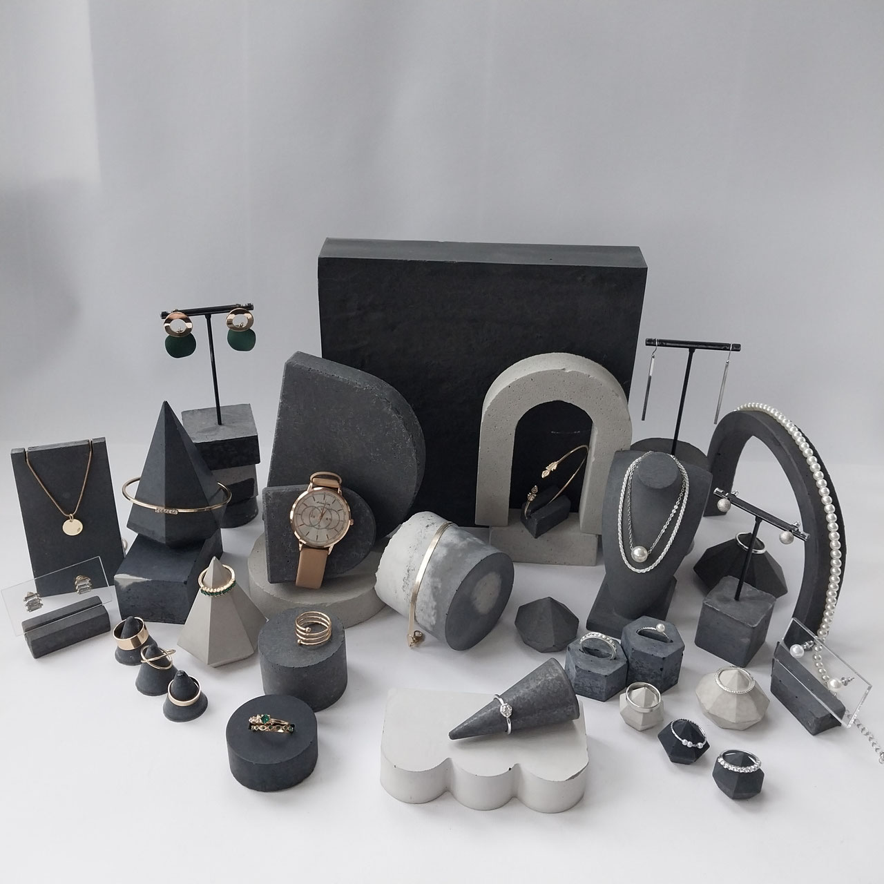 Large jewelry display sales