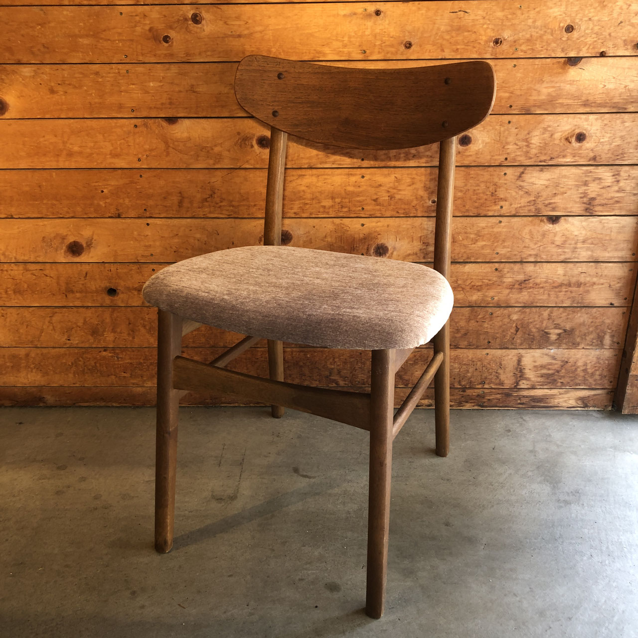 ダイニングチェア③ W475×D535×H810mm ダイニングチェア② W475×D535×H810mm ダイニングチェア② W475×D535