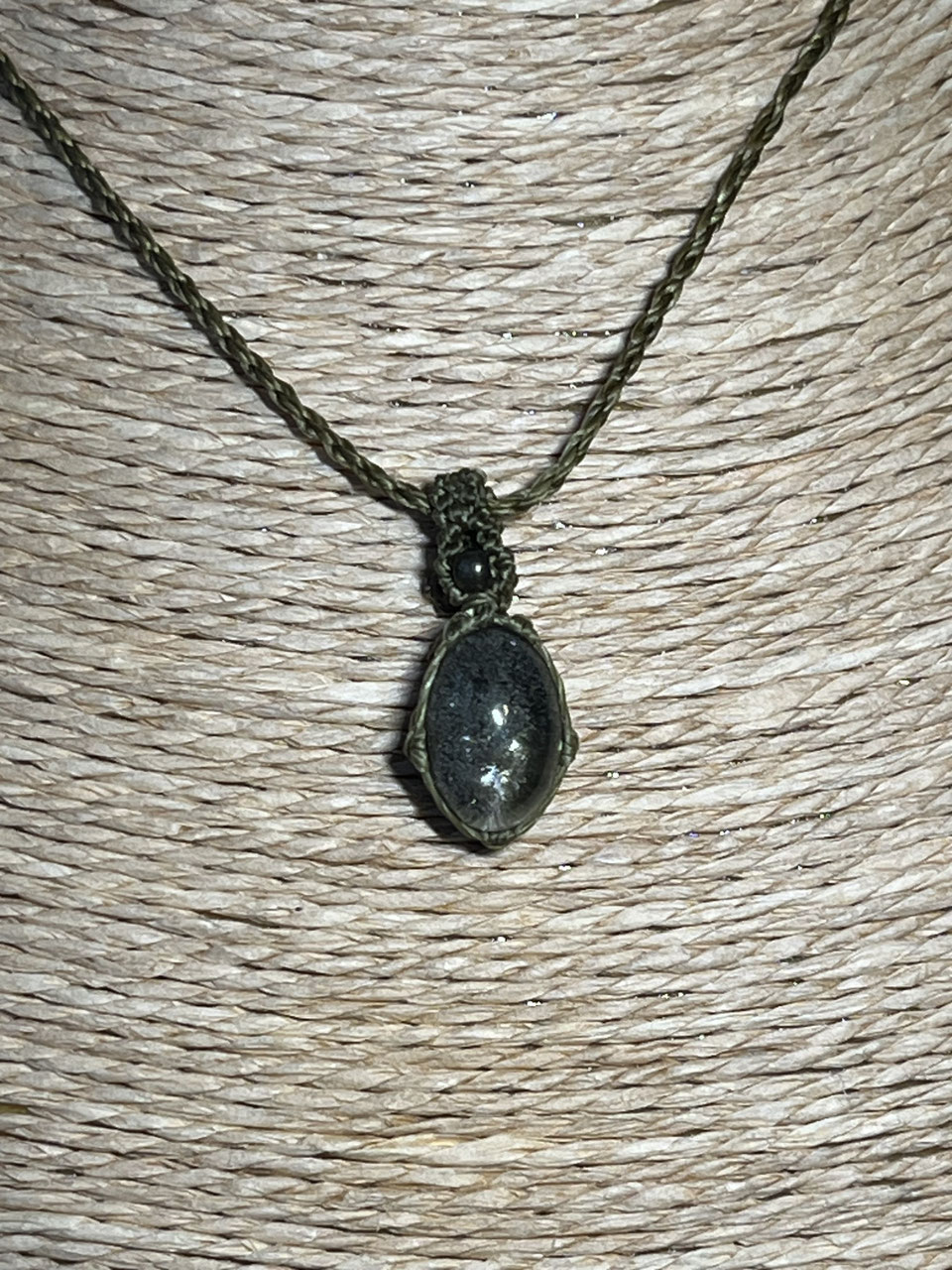 NUEVO 新作 - 天然石を使ったマクラメ編みのアクセサリー製作