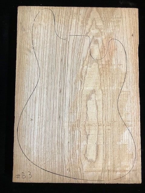 ジャズベース　1Pスワンプアッシュ　ボディ材 解説】アッシュボディの特徴 | 重たいながらも低音域と高音域に