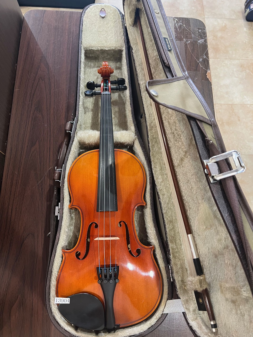 調整済超美品　1986年製　ピグマリウス　ST-02　3/4、アルシェ弓　肩当付 バイオリン工房 音屋｜OTOYA the Atelier of Violin