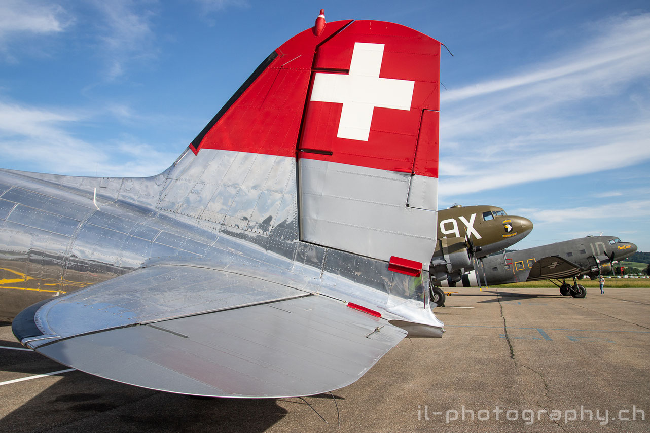 Placid Lassie sitting next to N150D and N431HM on the tarmac in Grenchen LSZG