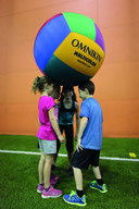 Ballon de kin-ball multicolore de kin ball Omnikin. Ballon de kin-ball Omnilkun multicolore léger au meilleur prix.