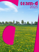 Das Bild zeigt den Hauptscreen des Kataloges: Team D. Es ist eien Blumenwiese zu sehen