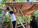 Baumhaus von Schülern gebaut