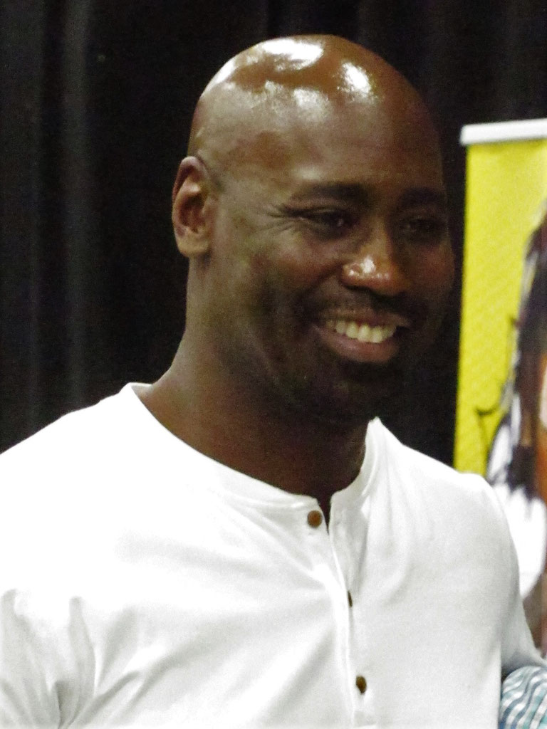 Still of D.B. Woodside as Amanadiel in "Lucifer"