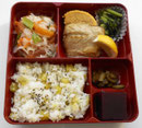 さつまいもごはんとサバの塩焼き弁当2024
