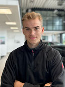 Auszubildender zum Kfz-Mechatroniker Liam Schnoor im Autohaus Fischer, Celle.