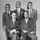 Springold 945: (sentados) Theodore Lightner, Edward Hymes; (parados) Sam Fry, Oswald Jacoby, Howard Schenken