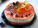 und um den Abschmiedsschmerz zu versüssen, haben wir heute so eine wunderschöne Torte bekommen, das half!
