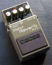 Boss RV-2 Digital Reverb: Stereo Hall- und Echogerät in einem. Room, Hall, Plate, Delay und Gate mit Direktzugriff.