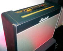 Marshall 1962 Bluesbreaker, Vollröhren Gitarrenamp. Direktheit, Lautstärke & Dynamik pur, mehr geht nicht. Abgekupfert vom Fender Tweed 4x10 Bassman. 30 Watt Röhren-Jähzorn, der Fensterscheiben zum Vibrieren bringt, unglaubbar...