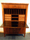 Sekretär, Nussbaum, Biedermeier, um 1820, Schellackpolitur, Preis: 3200 €