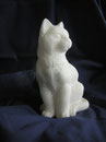 Katzenskulptur