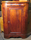 KT0170K/Eckschrank ~1820, Mahagoni, H 135, B 98, Schenkeltiefe 67 cm, EUR 750,-