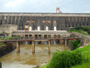 Generatoren in der Itaipu-Staumauer