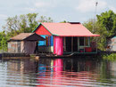 Unterschied - Gepflegtes schwimmendes Haus