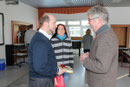 Jens Wege und Yvonne Welker gratulieren im Namen des Elternbeirates.