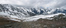 Noch schnell ein Blick zurück auf unseren bisherigen Aufstiegsweg.  Uns gegenüber türmten sich die beeindruckenden Gipfel des „Monte Zebru (3735m)“, der „Thurwieser Spitze (3652m)“ und der des „Ortlers (3905m)“ auf.