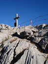 ... das Gipfelkreuz des Hochkogels. Der Gipfelbereich war sehr gut gesichert und das zu Recht ...