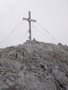 Es war geschafft! Das Gipfelkreuz des 2794m Hohen Gjaidstein vor Augen.