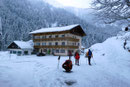 … zu guter Letzt im Gasthaus Gosausee der gebührende Abschluss gefeiert wurde. Fazit: Ein eher unbekannter und einsamer Gipfel mit Prachtblick, der einer Empfehlung unsererseits verdient. Lg. Die heutigen Teammitglieder