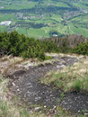 Zuerst in ganz engen Serpentinen, …
