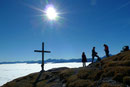Nach einer ausgiebigen und sonnigen Gipfelrast, entschieden wir uns für den etwas längeren Weg Nr. 676 zum Ausgangspunkt zurück.