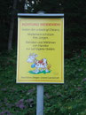 Ein nettes Schild ließ schon erahnen, dass hier oben wieder freilaufende Kühe unterwegs waren.