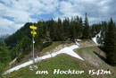 … wanderten gemächlich dem leicht abfallenden Steig über einen breiten Rücken in östliche Richtung zum Knotenpunkt am Hochtor (1542m).