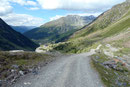 … und bogen nach wenigen Metern entlang dieser Forstrasse mit Blick auf die Ortschaft „Sulden am Ortler“…