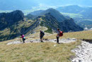 Das Gipfelglück war leider nicht von langer Dauer, … schon trieb uns die Speisekarte mit den süßen kulinarischen Highlights der Hütte …
