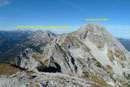 Nachdem wir auch noch die letzten wenigen Kehren zum Natterriegel (2065m) aufgestiegen waren, eröffnete sich ein beeindruckender Panoramablick auf den Hexenturm  samt benachbarten Haller Mauern Gipfel.
