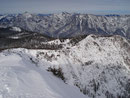 Tiefblick, den Kamm entlang zur Goiserer Hütte.