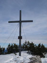 Das Gipfelkreuz der Hohen Schrott.